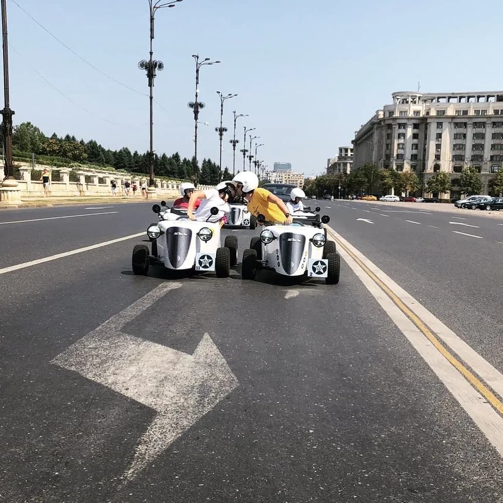 Group experience suitable for a Brasov day trip concept